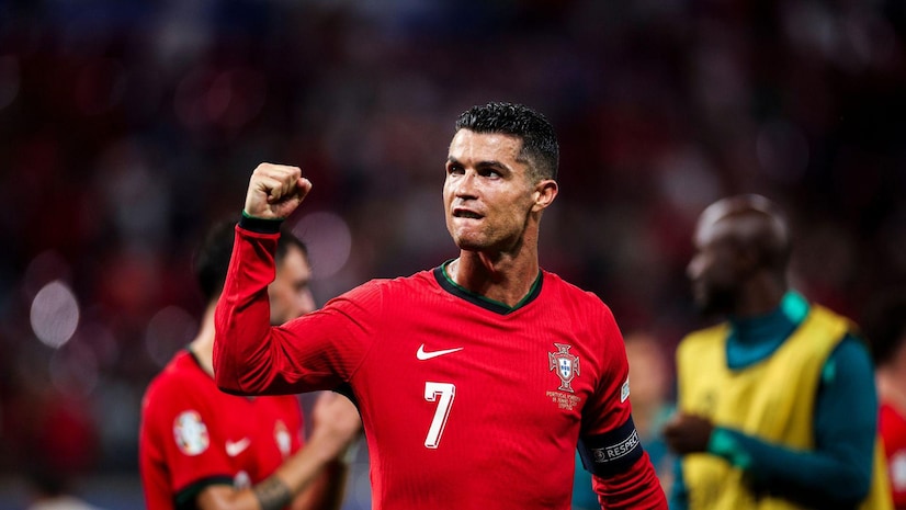 世体：马竞更改下赛季主场球衣设计，回归传统版本.